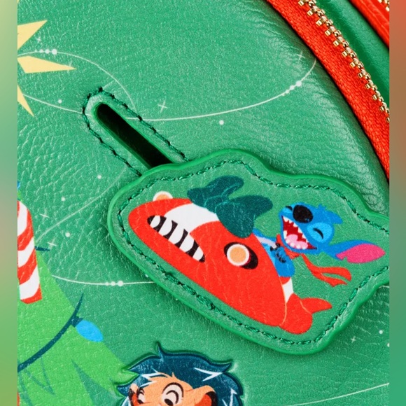 ❌SOLD❌ Disney Classics Christmas Glow-in-the-Dark Loungefly Mini Backpack - Picture 5 of 5